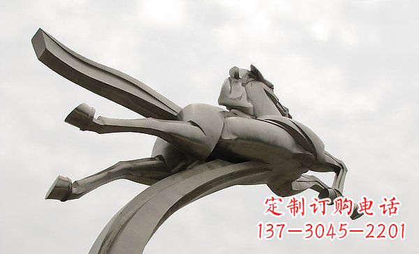 信阳中领雕塑:高精度不锈钢一马当先雕塑
