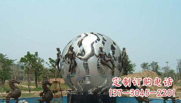 信阳高雅大气不锈钢圆球喷泉雕塑