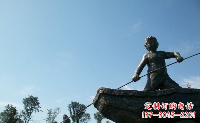 信阳男孩撑船铜雕,营造童趣氛围