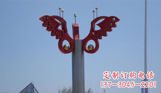 信阳欣赏精美蝴蝶雕塑,感受生活的美好