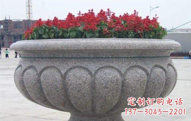信阳流线形花盆雕塑,打造完美室外空间