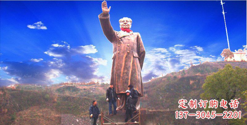 信阳广场大型毛主席伟人铜雕