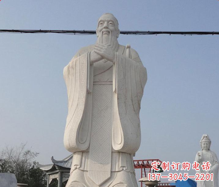 信阳广场大型孔子石雕