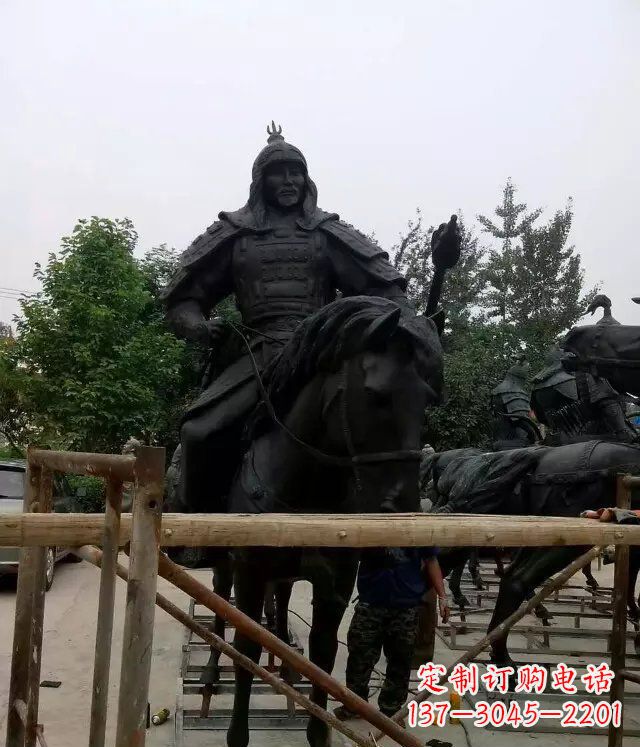 信阳浪漫古将骑马铜雕,让您感受古代将军的风采!