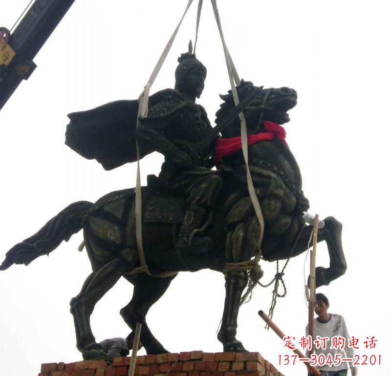 信阳仰望古代将军,来一场跨越时空的雕塑之旅