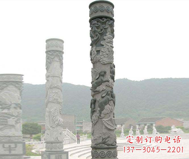 信阳中领雕塑:多彩活力的12生肖石柱
