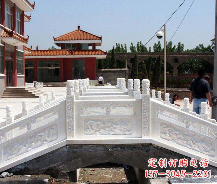 信阳广场景观汉白玉石雕栏板