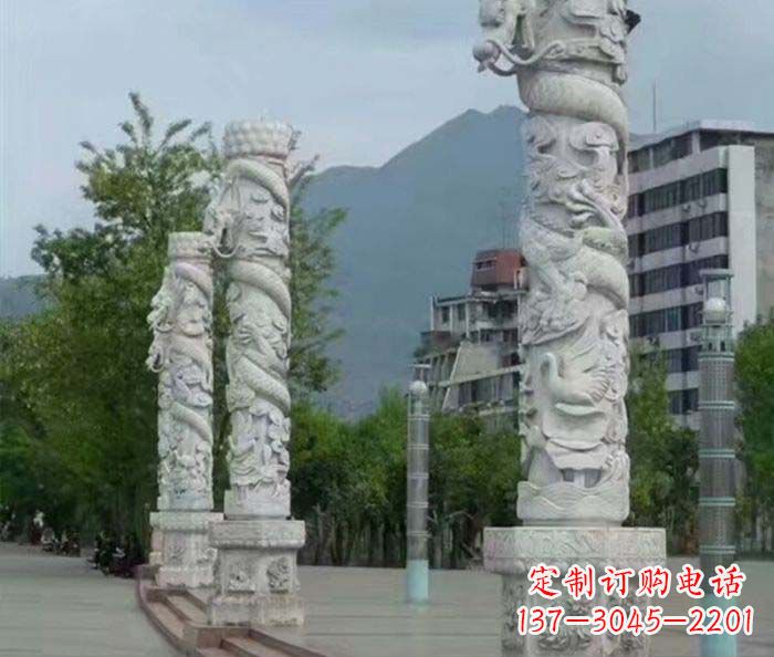 信阳定制精美的盘龙柱石雕