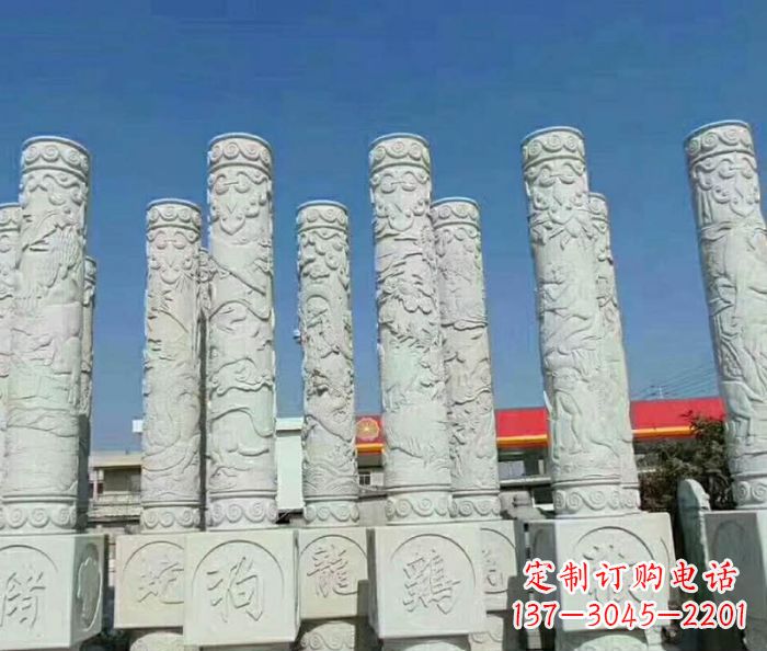 信阳来自中国文化的十二生肖雕塑