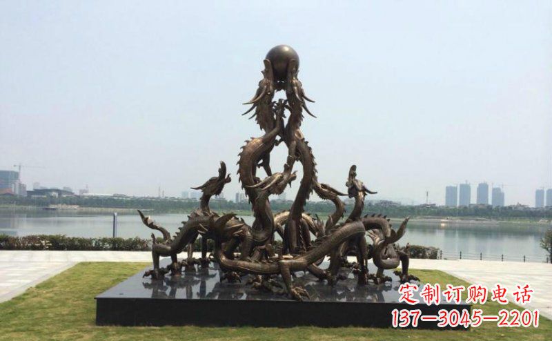 信阳广场九龙不锈钢雕塑,雕刻永恒之美