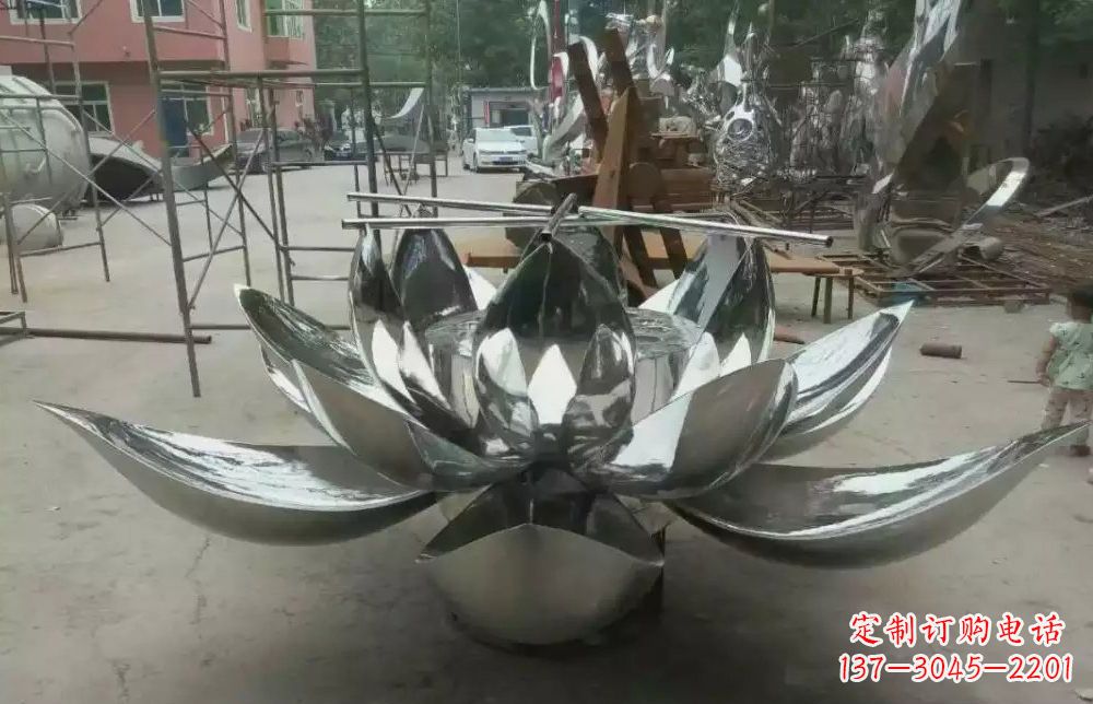 信阳精致独特的莲花不锈钢雕塑