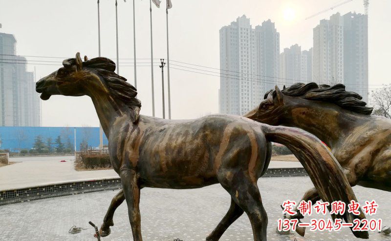 信阳广场马动物铜雕