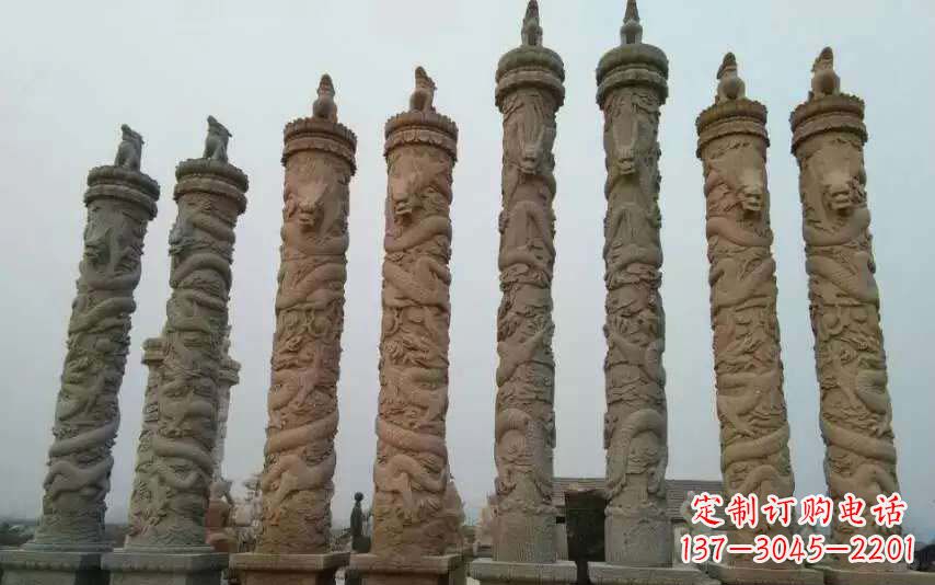 信阳风格独特的盘龙石雕