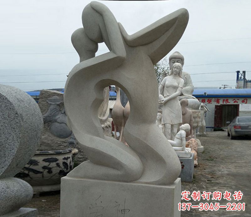 信阳情侣石雕:给浪漫爱情永恒的礼物