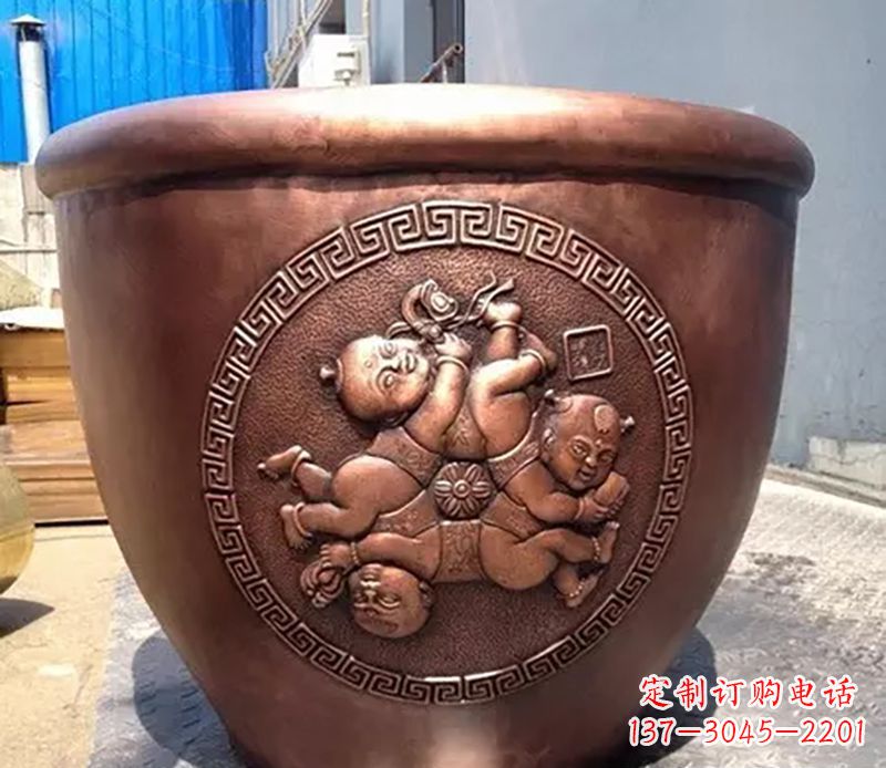 信阳中领雕塑出品,高端水缸铜雕塑
