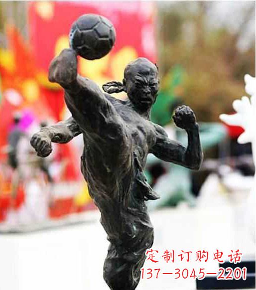 信阳足球雕塑:展现无限自由