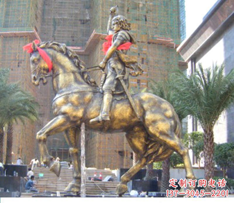 信阳华丽的骑士雕塑,引人注目的西方骑马战士纪念铜雕