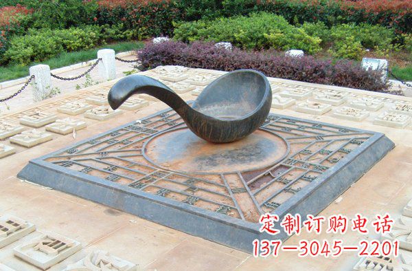 信阳让公共空间饱满指引灵性的指南针雕塑