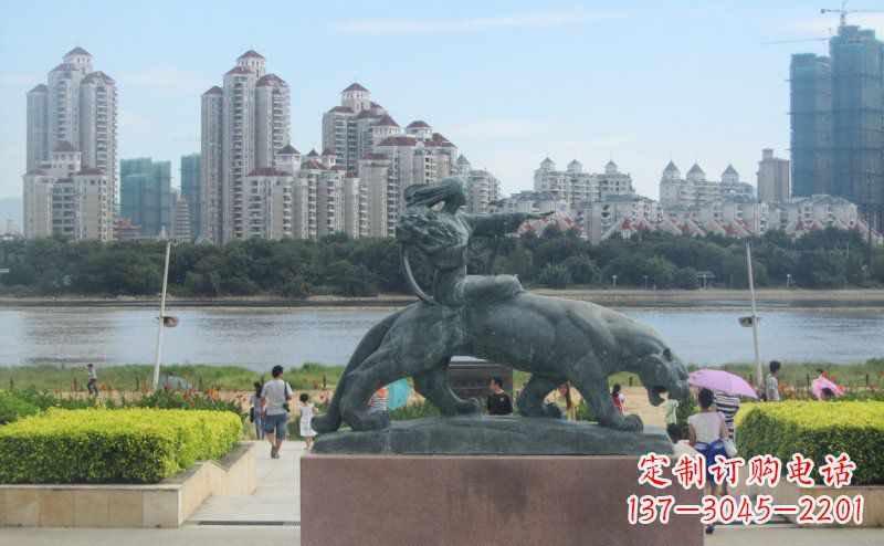信阳中领雕塑:大型铜雕狮子,令您的景观更加出彩!