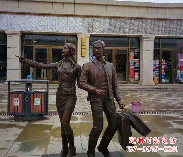 信阳唯爱永恒:情侣雕塑