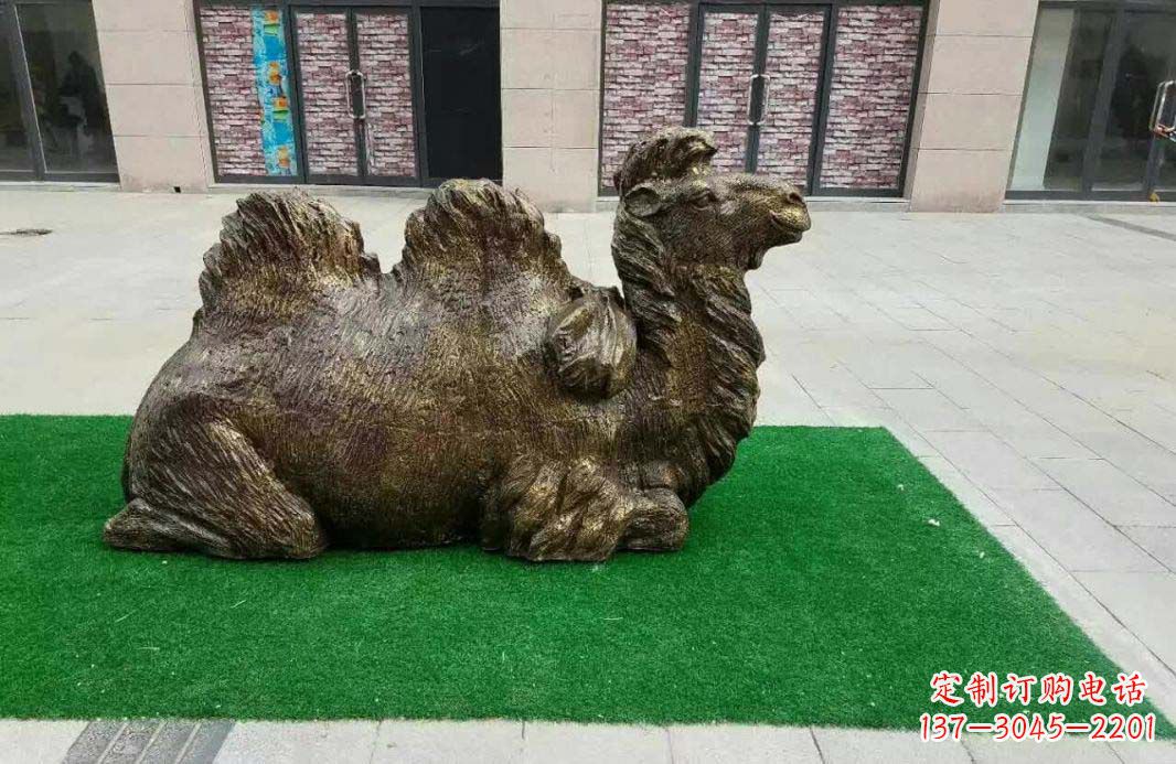 信阳完美艺术──骆驼跪姿铜雕