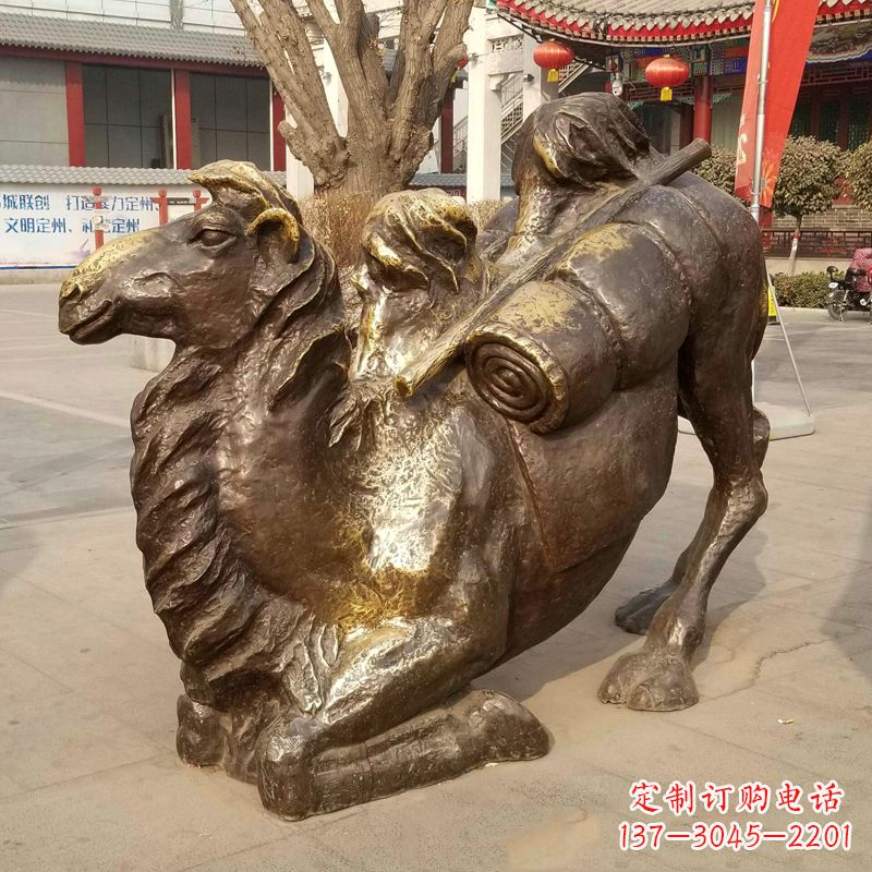 信阳跪俯的骆驼铜雕,把动物的肃穆传递给您