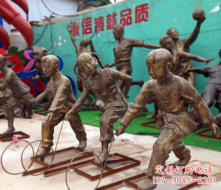 信阳滚铁环为您的小宝定制精美儿童铜雕