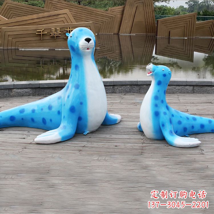 信阳海豹玻璃钢卡通雕塑——展现优雅的豹纹完美艺术