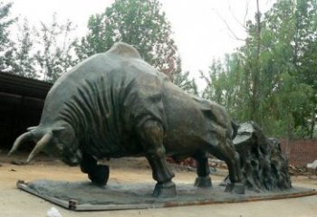 信阳新中国拓荒牛铜雕，传承中国传统文化