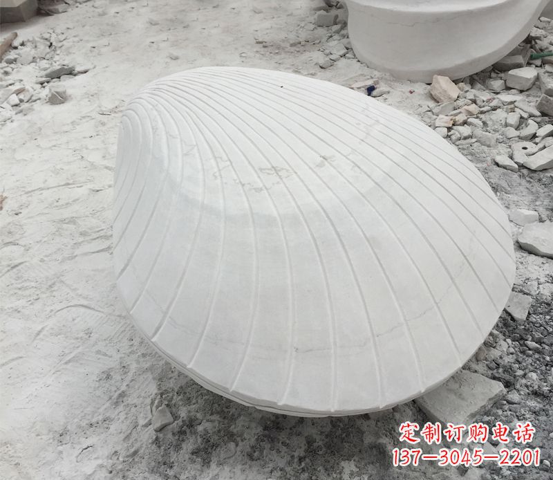 信阳用贝壳雕刻出美丽的汉白玉雕塑