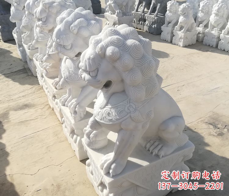 信阳汉白玉踩球狮子门口招财镇宅石雕