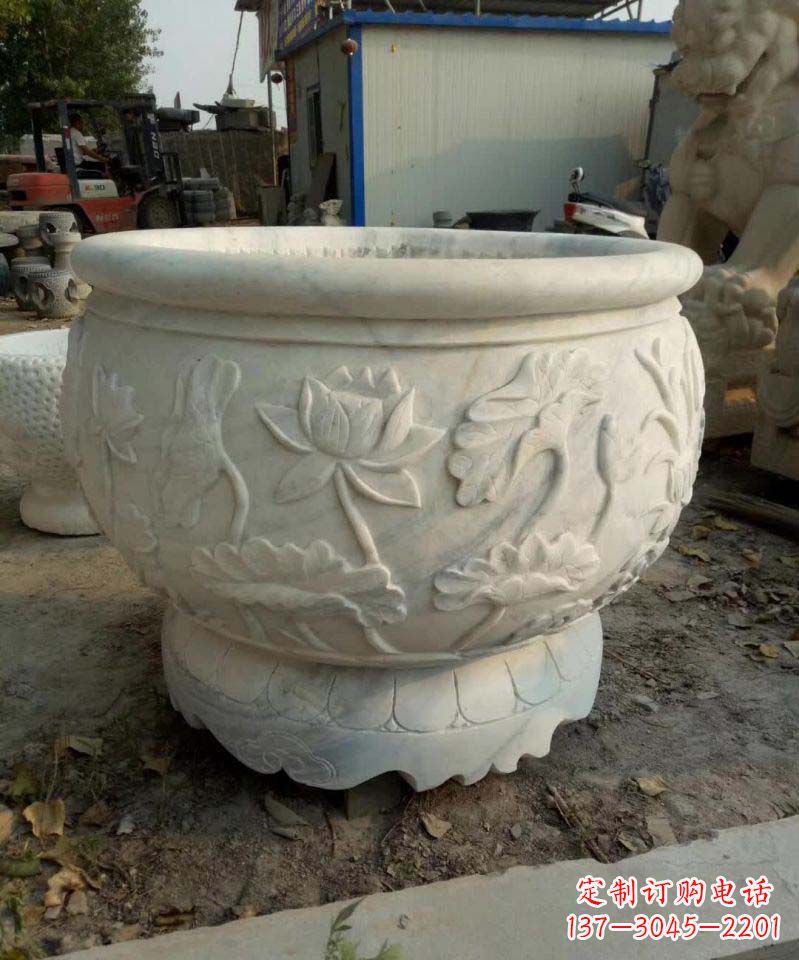信阳汉白玉荷花石浮雕水缸,营造令人心旷神怡的宁静之美