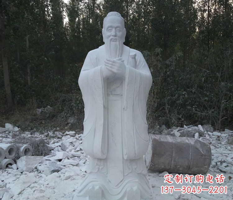 信阳传承中国文化的孔子雕塑