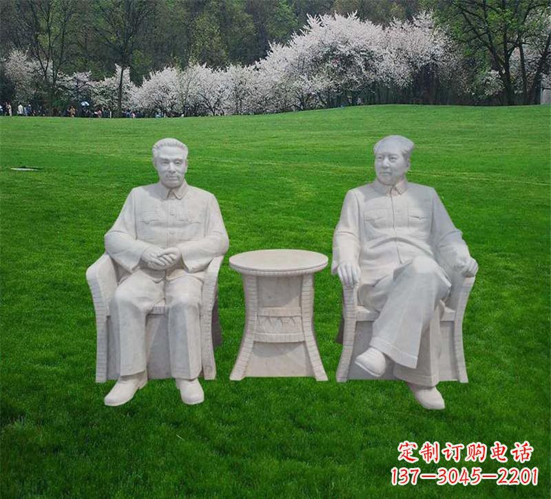 信阳以伟大领袖毛泽东形象表达英雄气概!