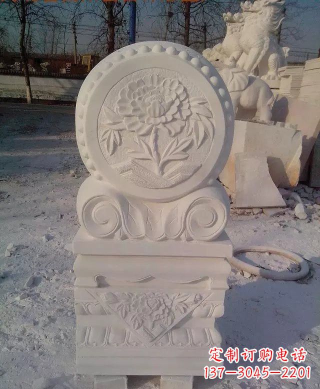 信阳汉白玉门墩雕塑是一种特殊的雕塑艺术品,雕…