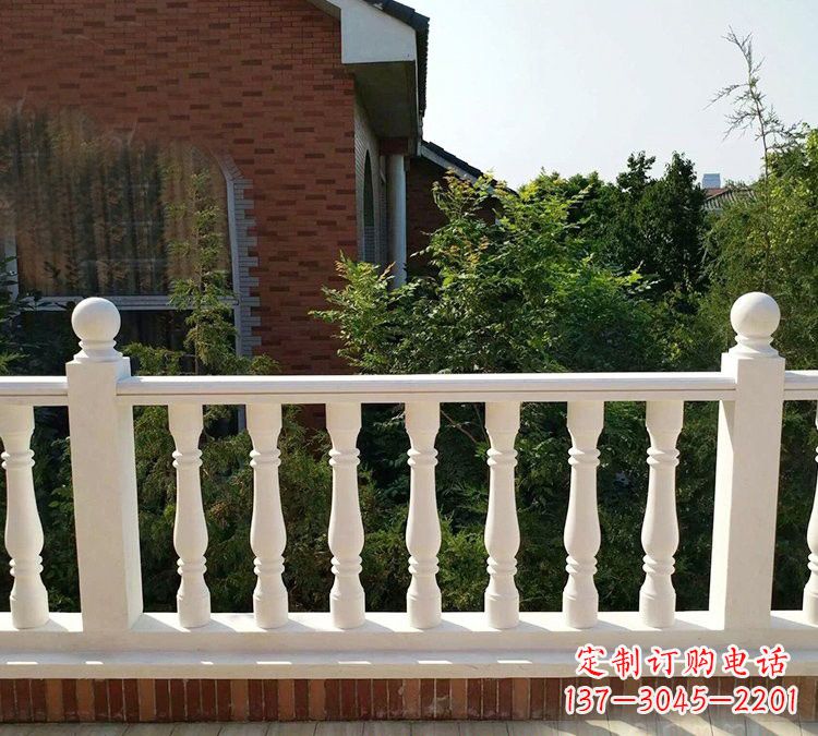 信阳精美细腻的汉白玉欧式栏杆石雕