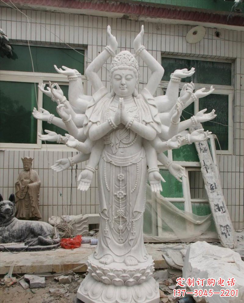 信阳汉白玉千手观音雕塑,精致细腻,深具宗教意义