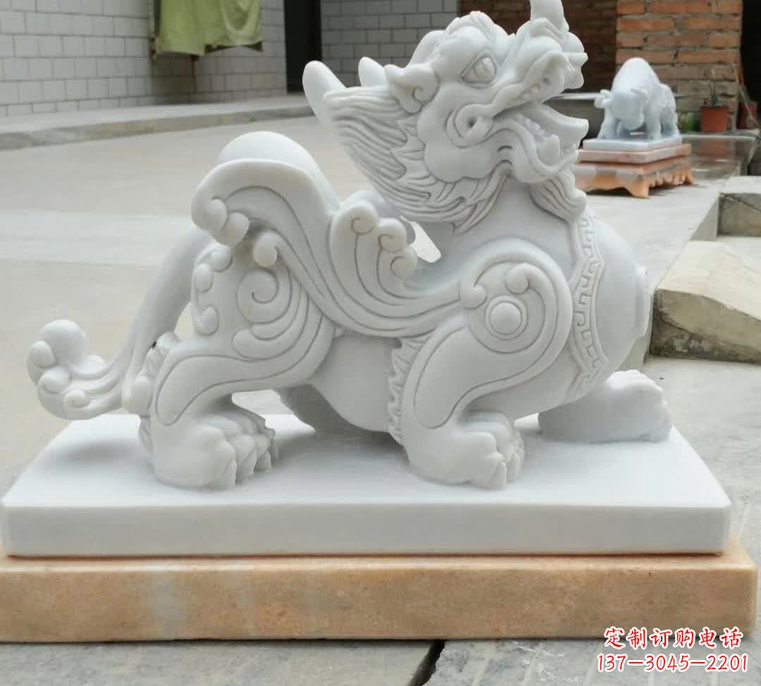 信阳精美汉白玉貔貅雕塑
