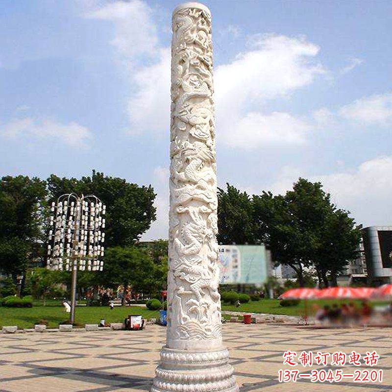 信阳汉白玉石雕刻龙柱是由中国领雕塑厂家定制的…