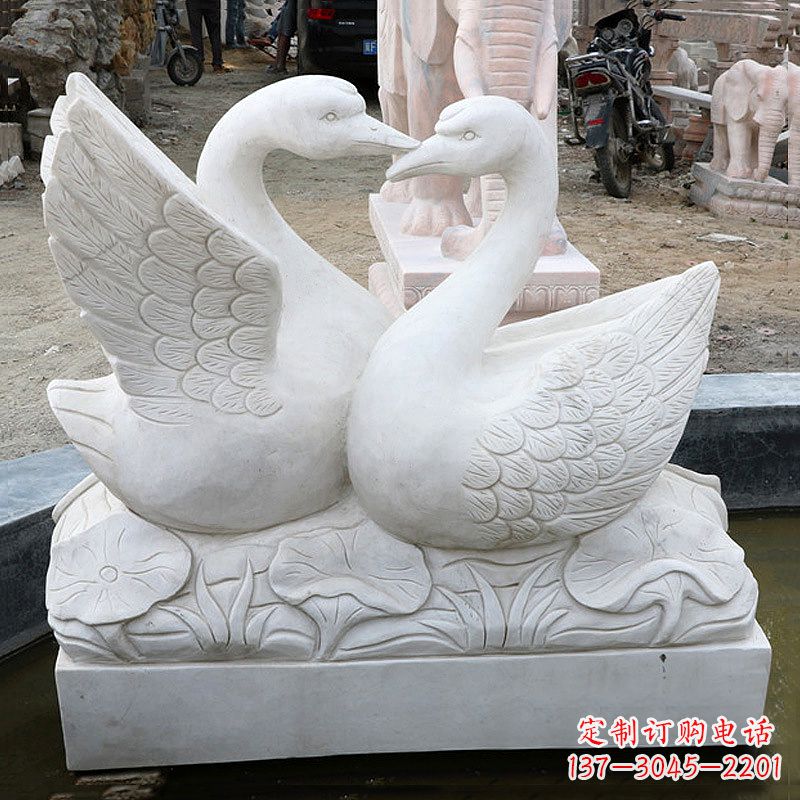 信阳精美绝伦的汉白玉天鹅石雕塑