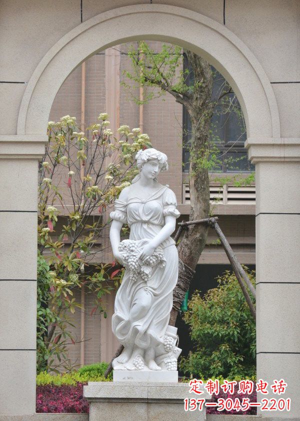 信阳汉白玉精美美女雕塑