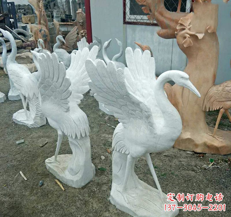 信阳装点家园的仙鹤石雕
