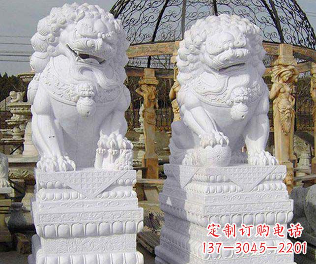 信阳历久弥新的狮子石雕