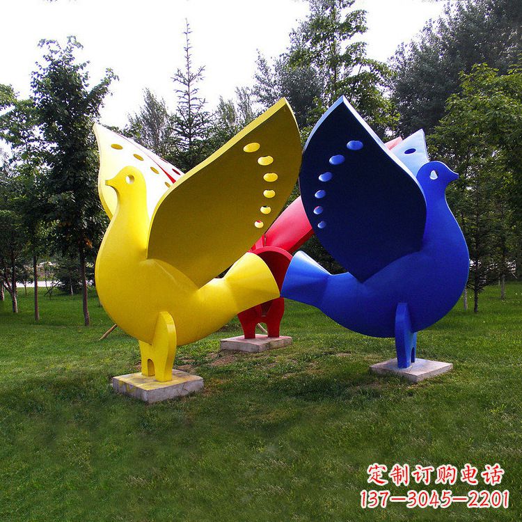 信阳象征和平的和平鸽雕塑