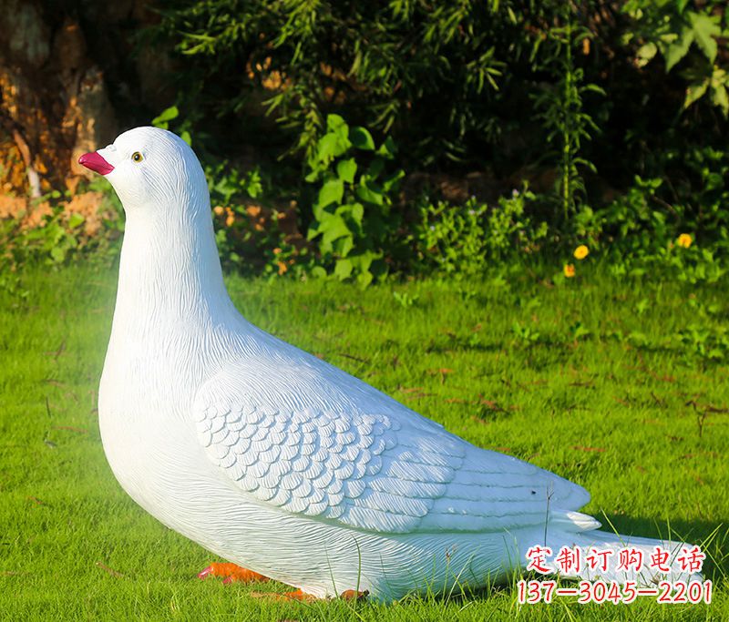 信阳红旗和平鸽雕塑—倡导和平与爱的象征
