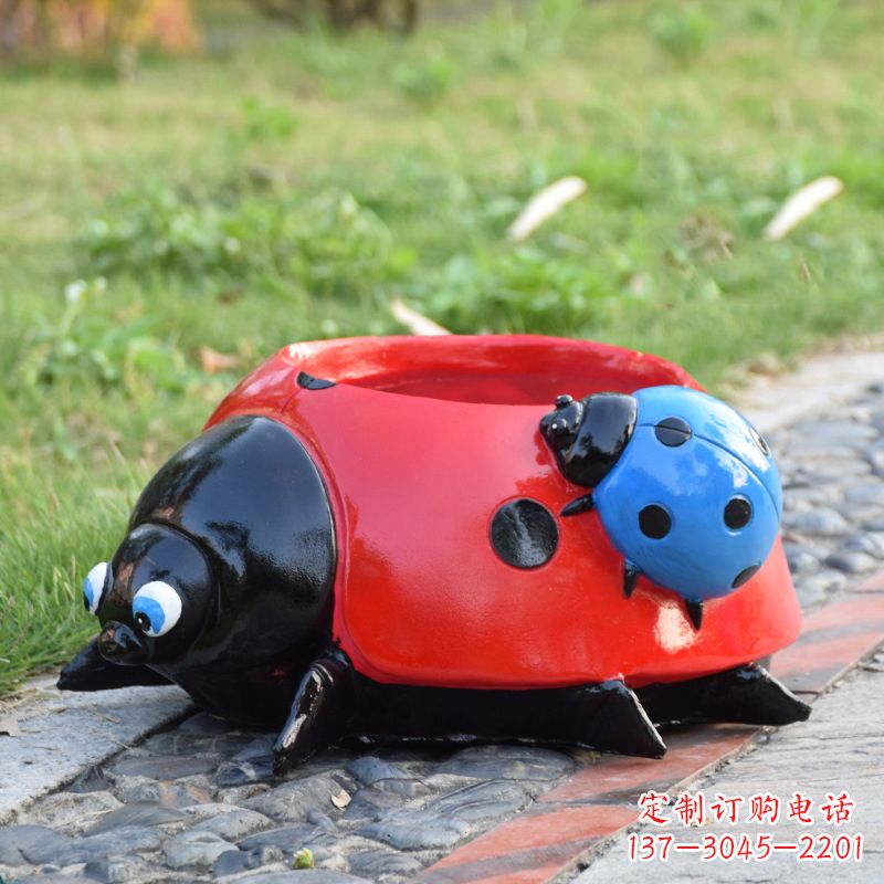 信阳红色玻璃钢七星瓢虫花盆雕塑