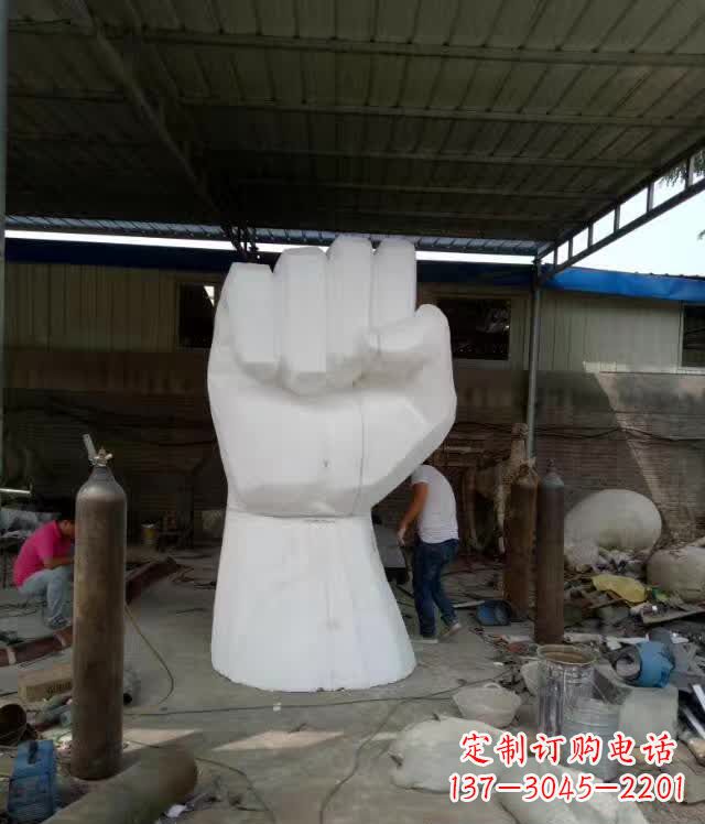 信阳中领雕塑推出户外不锈钢拳头雕塑