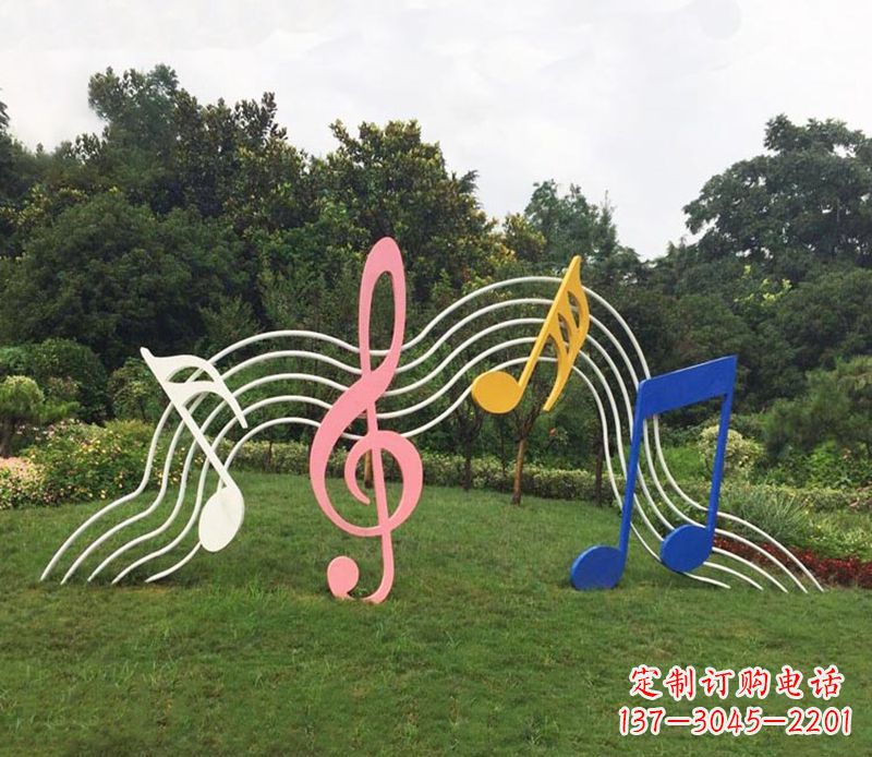 信阳领雕塑:外观精美的不锈钢音符雕塑
