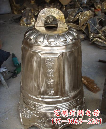 信阳高质量的黄铜钟雕塑