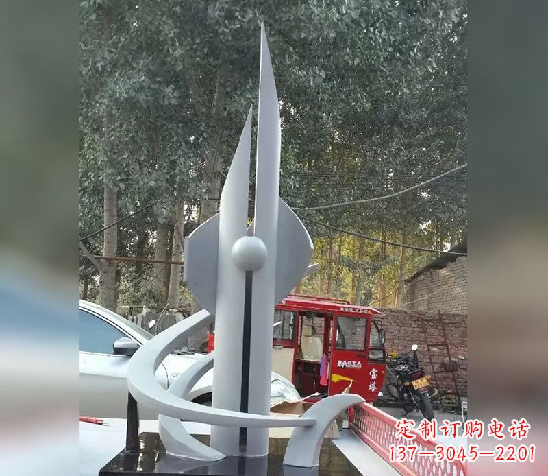 信阳不锈钢火箭剪纸雕塑,展现创新科技美学